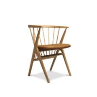 Bild von Sibast Furniture No 8 Esszimmerstuhl SH: 45 cm – Eiche geölt/Anilinleder Seide Cognac 0250 – 250