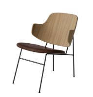 Bild von Audo Copenhagen The Penguin Lounge Chair SH: 42 cm – Natureiche/Lederbraun