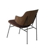 Bild von Audo Copenhagen The Penguin Lounge Chair SH: 42 cm – Walnuss/Leder Braun