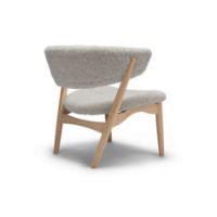 Bild von Sibast Furniture No 7 Lounge Chair Vollgepolstert SH: 35 cm – Weiß geölte Eiche/Schaffell Moonlight