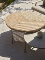 Bild von Vipp 716 Outdoor Open-Air Couchtisch Ø: 90 cm – Teak