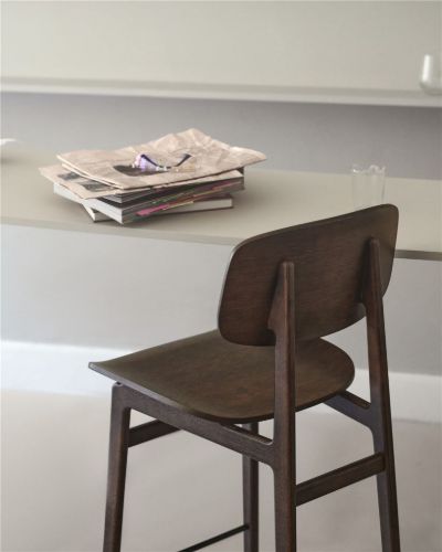 NORR11 NY11 Barstuhl SH: 65 cm – Dunkel geräucherte Eiche