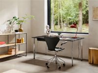 Bild von Fritz Hansen Kaiser Idell 6556-T Tischleuchte H: 47 cm – Venezianisches Rot OUTLET