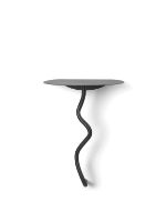 Bild von Ferm Living Curvature Wandtisch H: 43,5 cm – Schwarzes Messing