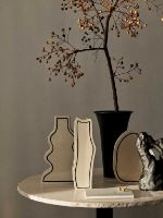 Bild von Ferm Living Paste Vase, abgerundet, H: 28 cm – gebrochenes Weiß