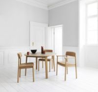 Bild von Normann Copenhagen Timb Stuhl SH: 46 cm - Gepolstert Tan / Kamel