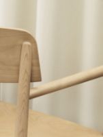 Bild von Normann Copenhagen Timb Armstol SH: 46 cm – Hellbraun