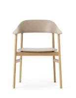 Bild von Normann Copenhagen Herit Sessel SH: 45 cm – Gestell Eiche/Sand