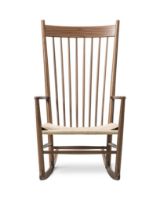 Bild von Fredericia Furniture 16000 J16 Wegner Schaukelstuhl SH: 42 cm – Geölter Walnuss/Naturgeflecht