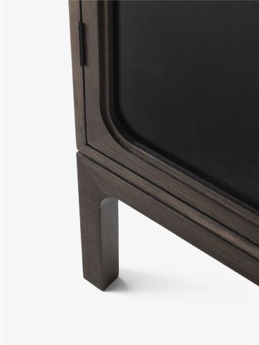 &Tradition Trace Einzelschrank SC87 H: 192 cm – Dunkel gebeizte Eiche
