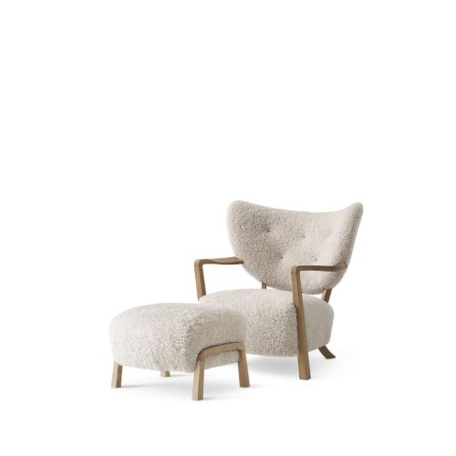 &Tradition Wulff ATD2 Lounge Chair Inkl. Pouf ATD3 - Sheepskin Moonlight/Oiled Oak