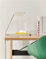 Bild von HAY Apex Schreibtischlampe 38x39 cm – Oyster White VORBESTELLUNG: ENDE MÄRZ