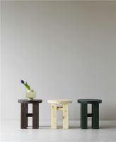 Bild von Normann Copenhagen Kiefernhocker H: 45 cm – UV-lackierte Kiefer