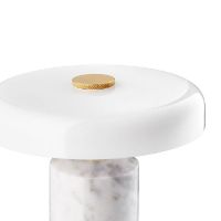 Bild von Design By Us Trip Tragbare Lampe H: 21 cm – Carrara-Marmor/Opal