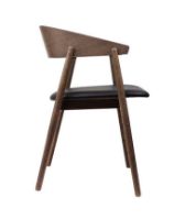 Bild von Andersen Furniture AC2-Sitz, gepolsterter Esszimmerstuhl, SH: 44 cm – geräucherte Eiche/schwarzes Leder