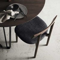 Bild von MUUBS Tetra Seat gepolsterter Esszimmerstuhl H: 77,3 cm – Braun/Granit