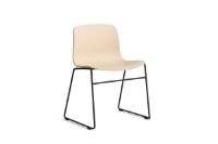 Bild von HAY AAC 08 About A Chair SH: 46 cm – Schwarz pulverbeschichteter Stahl/Blasser Pfirsich