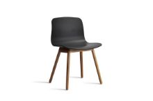 Bild von HAY AAC 12 About A Chair SH: 46 – Lackiertes massives Walnussholz/Soft Black