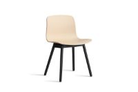 Bild von HAY AAC 12 About A Chair SH: 46 – Schwarz lackierte massive Eiche/Pale Peach