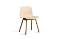 Bild von HAY AAC 12 About A Chair SH: 46 – Lackiertes massives Walnussholz/heller Pfirsich