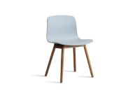 Bild von HAY AAC 12 About A Chair SH: 46 – Massives Walnussholz/Schieferblau lackiert