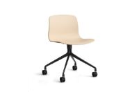 Bild von HAY AAC 14 About A Chair SH: 46 cm – Schwarz pulverbeschichtetes Aluminium/Pale Peach