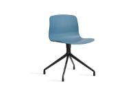 Bild von HAY AAC 10 About A Chair SH: 46 cm – Schwarz pulverbeschichtetes Aluminium/Azurblau