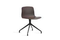 Bild von HAY AAC 10 About A Chair SH: 46 cm – Schwarz pulverbeschichtetes Aluminium/Rosine