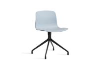 Bild von HAY AAC 10 About A Chair SH: 46 cm – Schwarz pulverbeschichtetes Aluminium/Schieferblau