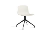 Bild von HAY AAC 10 About A Chair SH: 46 cm – Schwarz pulverbeschichtetes Aluminium/Melange-Creme