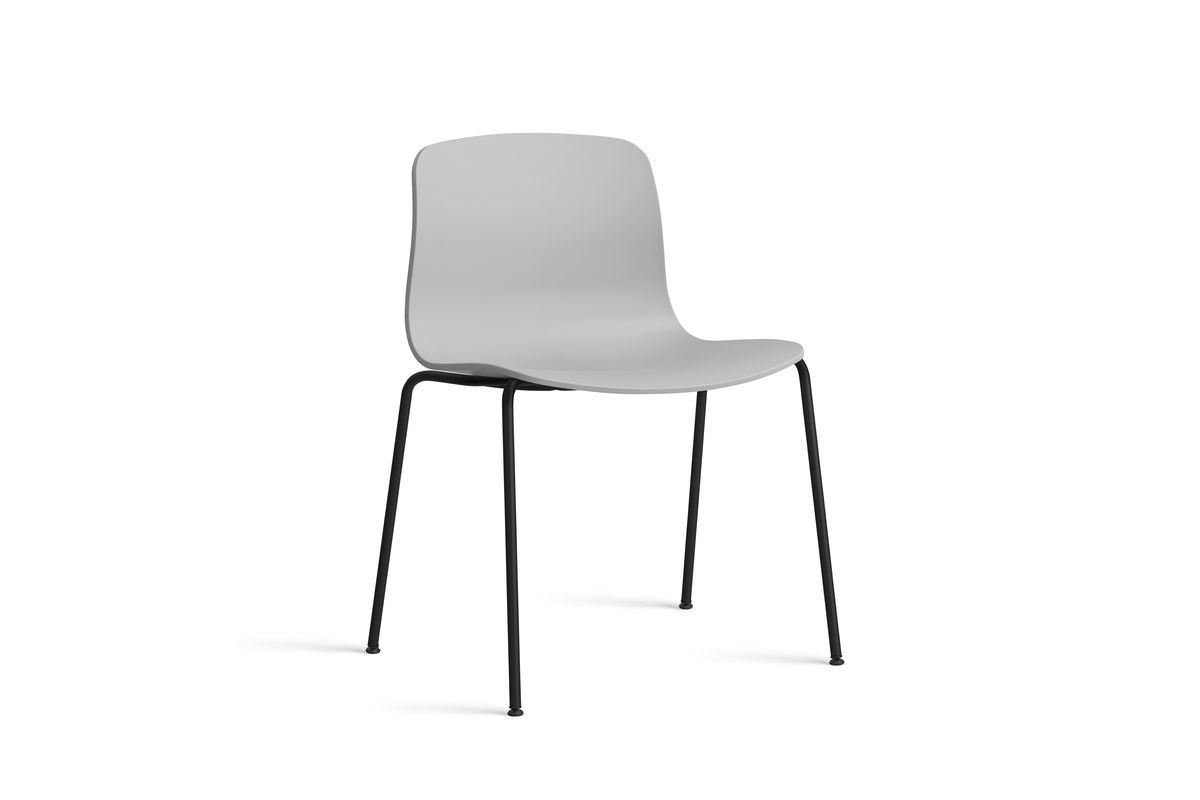 Bild von HAY AAC 16 About A Chair SH: 46 cm – Schwarz pulverbeschichteter Stahl/Beton