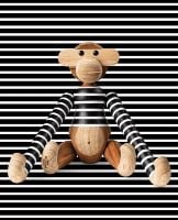 Bild von Kay Bojesen x Nørgaard Paa Strøget Monkey Small H: 18,5 cm – Schwarz/Weiß/Geöltes Teak LIMITED EDITION OUTLET