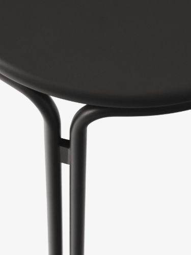 &Tradition Thorvald SC102 Space Copenhagen Outdoor-Beistelltisch Ø: 40 cm – Warmes Schwarz