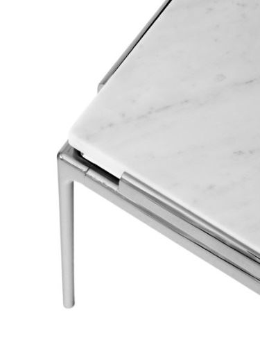 &Tradition Sett LN11 Beistelltisch 40x40 cm – Gestell aus dunklem Chrom/Bianco-Carrara-Marmor