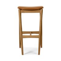 Bild von Sibast Furniture No 7 Barhocker niedrig H: 65 cm – Eiche Naturöl/cognacfarbenes Leder