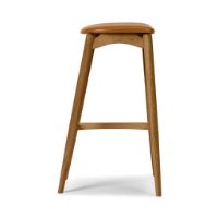 Bild von Sibast Furniture No 7 Barhocker niedrig H: 65 cm – Eiche Naturöl/cognacfarbenes Leder