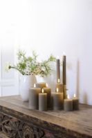 Bild von Sirius Smilla Wiederaufladbares LED-Kerzenset 3-tlg. Ø: 7,5 cm – Warmes Grau