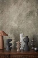 Bild von Ferm Living Yara Kerzenhalter Large H: 19,5 cm - Dunkler Sand