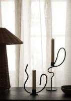 Bild von Ferm Living Valse Kerzenhalter Hoch H: 28 cm - Schwarz
