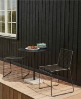 Bild von HAY Hee Esszimmerstühle + Terrazzo-Tisch Gartenmöbel-Set – Schwarz/Grau