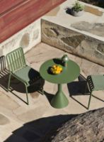 Bild von HAY Palisade Cone Tisch + Stühle Gartenmöbel-Set – Olive