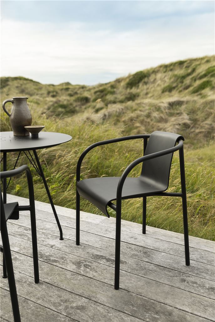 HOUE Circum und NAMI GartenmöbelSet Schwarz/Aluminium