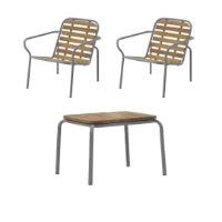 Bild von Normann Copenhagen Outdoor Vig Robinie Tisch + Vig Robinie Sessel Gartenmöbel-Set – Grau/geöltes Holz