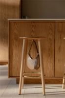 Bild von Umage The Socialite Counter Chair – Dunkle Eiche/Messing