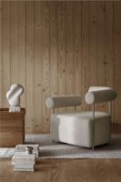 Bild von Kristina Dam Studio Solitude Lounge Chair H: 73 cm – Dunkelgrau/Edelstahl VORBESTELLUNG: AB JUNI 2024
