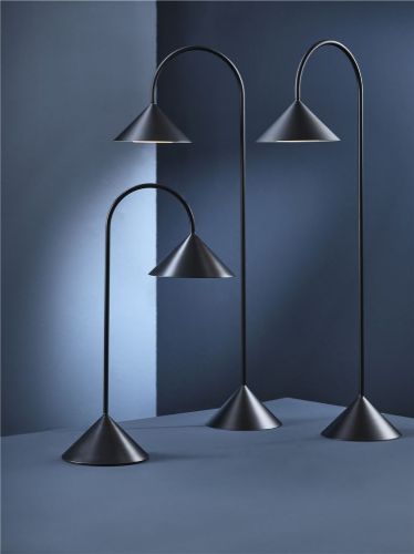 Frandsen Grasp Tragbare Tischlampe H: 47 cm - Mattschwarz