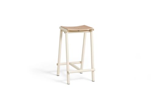 HAY Taburete 8 Bar Stool Low - Eggshell Powder Coated Base/Lacquered Oak Veneer