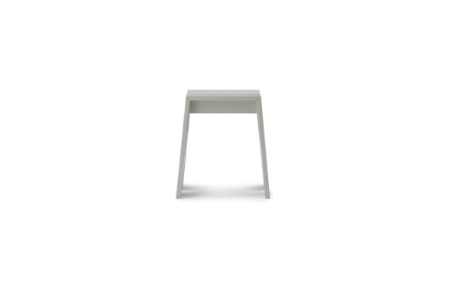 Normann Copenhagen Leichter Hocker H: 46 cm - Hellgrau gebeizte Esche