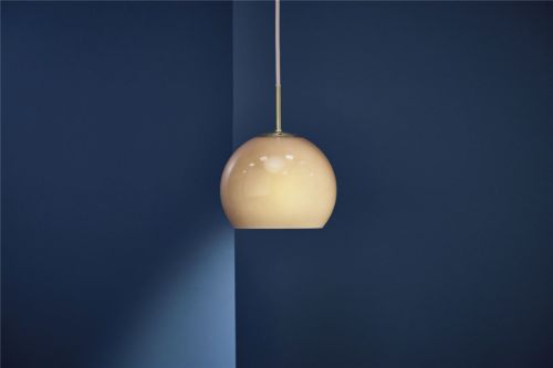Frandsen Ball Pendant Ø18 cm – Cappuccino