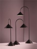 Bild von Frandsen Grasp Tragbare Tischlampe H: 72 cm - Matt Rote Bete